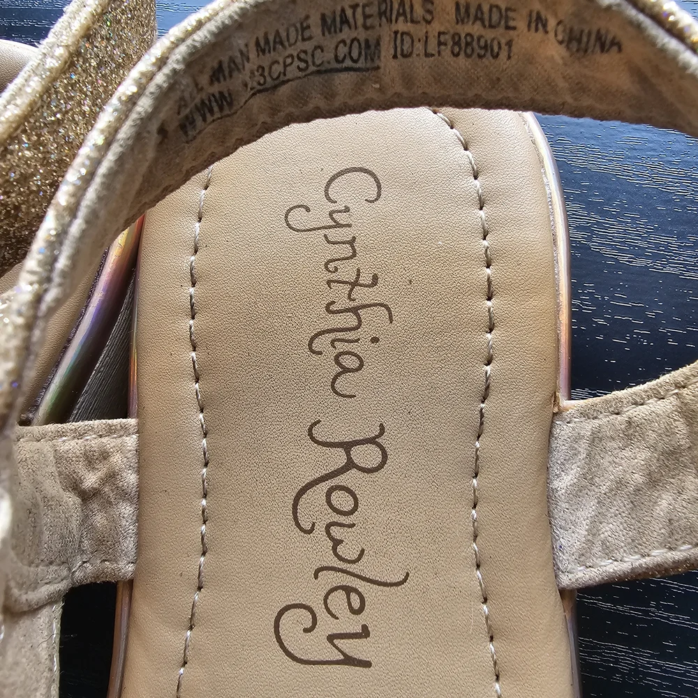 Cynthia Rowley Gold Glitter Sandals Girls/Youth Sz 3